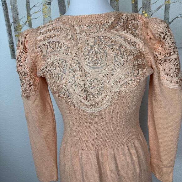 Vintage 80s Pat Sandler for Wellmore Santana Knit Applique Sweater Dress Peach 8 - Picture 2 of 5